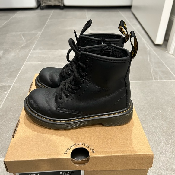 Dr Martens Kids Boots Size 12 - Picture 2 of 8